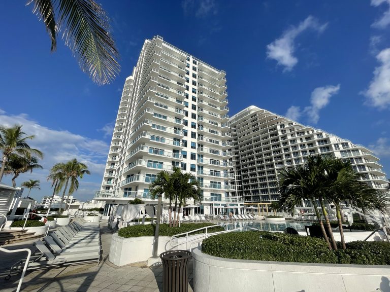 Hilton Fort Lauderdale Beach Resort Review [2022]