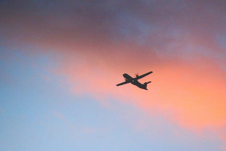 What is a Red-Eye Flight? The Ultimate Guide