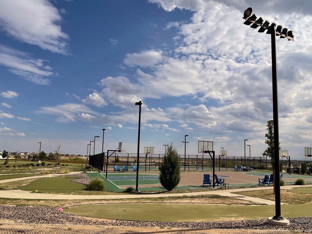 Basket ball court and golf at Gaylord Rockies