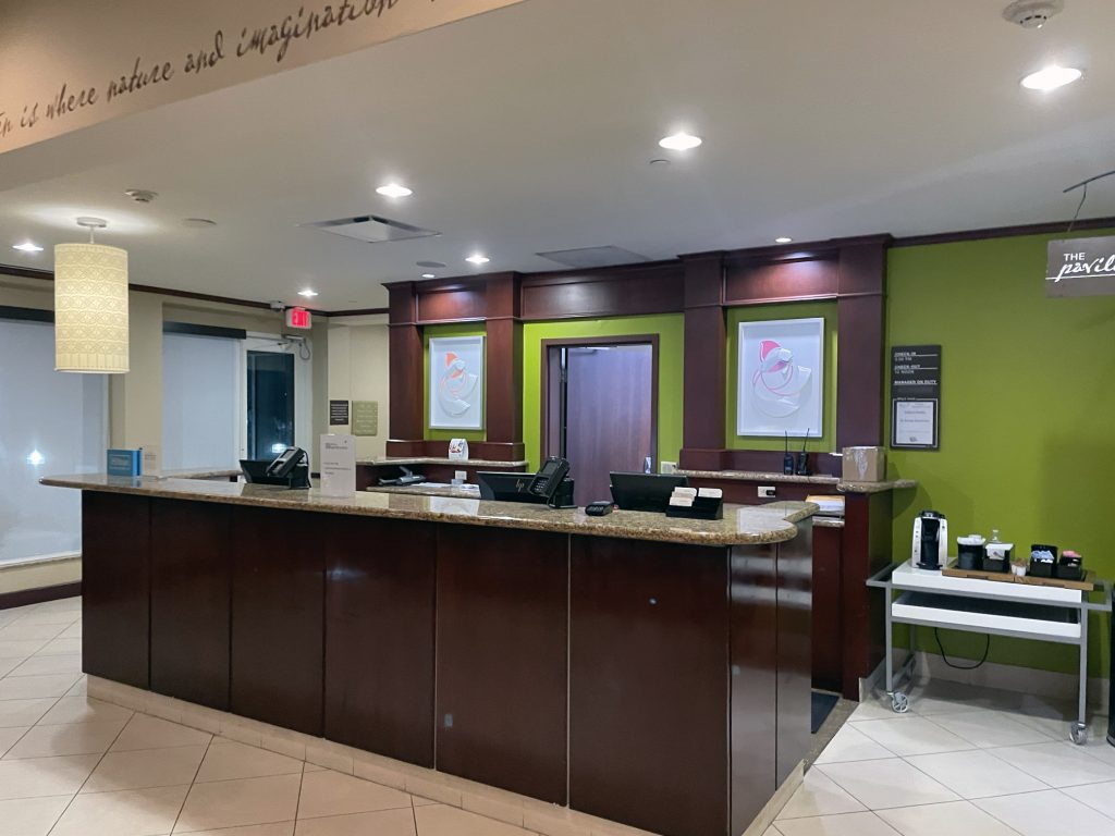 Hilton Garden Inn Pearland front desk