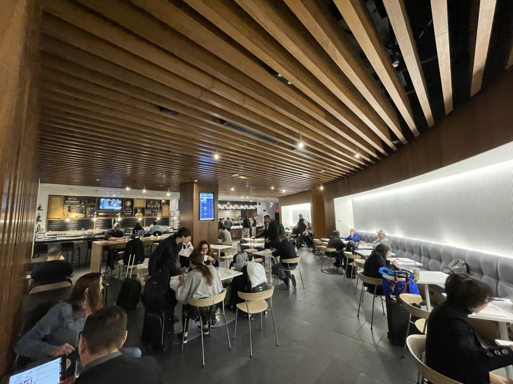 Bar area of the Las Vegas Centurion Lounge